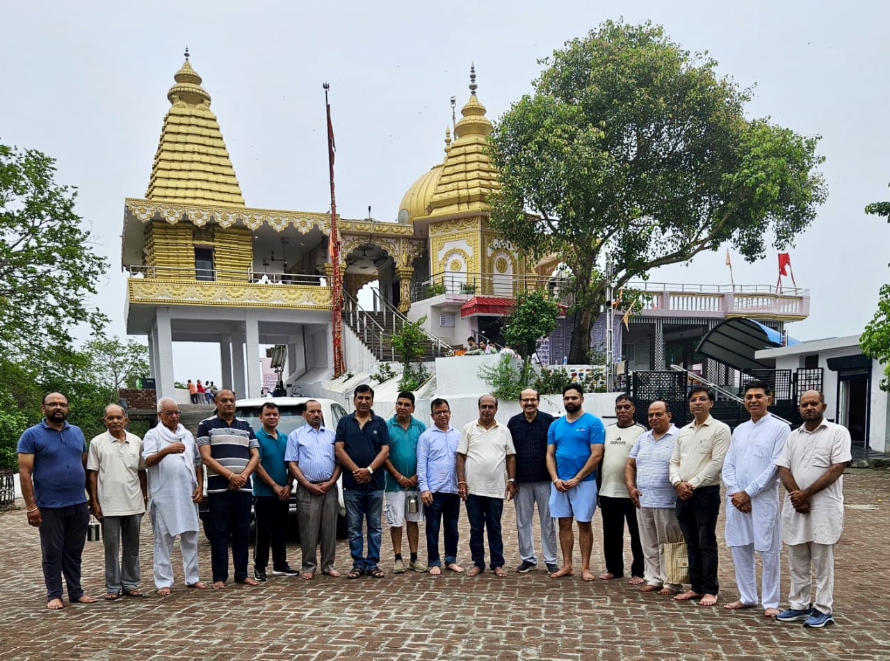 Devotees worship at Gagan Ji Da Tila Temple in Sawan Mas, pray for world peace from Bholenath.